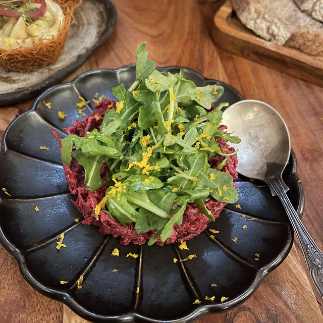 Tartare with greens